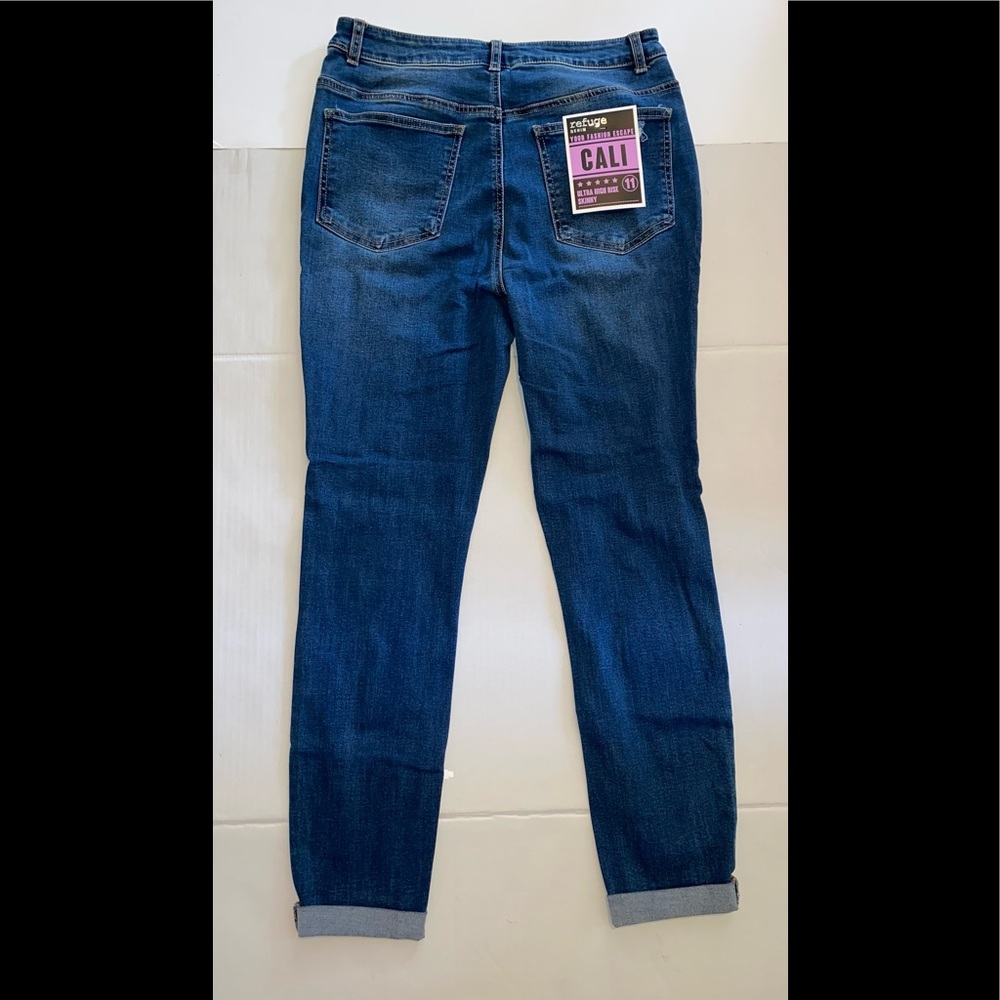 🎉HOST PICK 🎉 NWT $39.99 Refuge Cali 11 - Picture 2 of 13